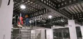 巴州一商场梁，楼板碳纤维加固施工